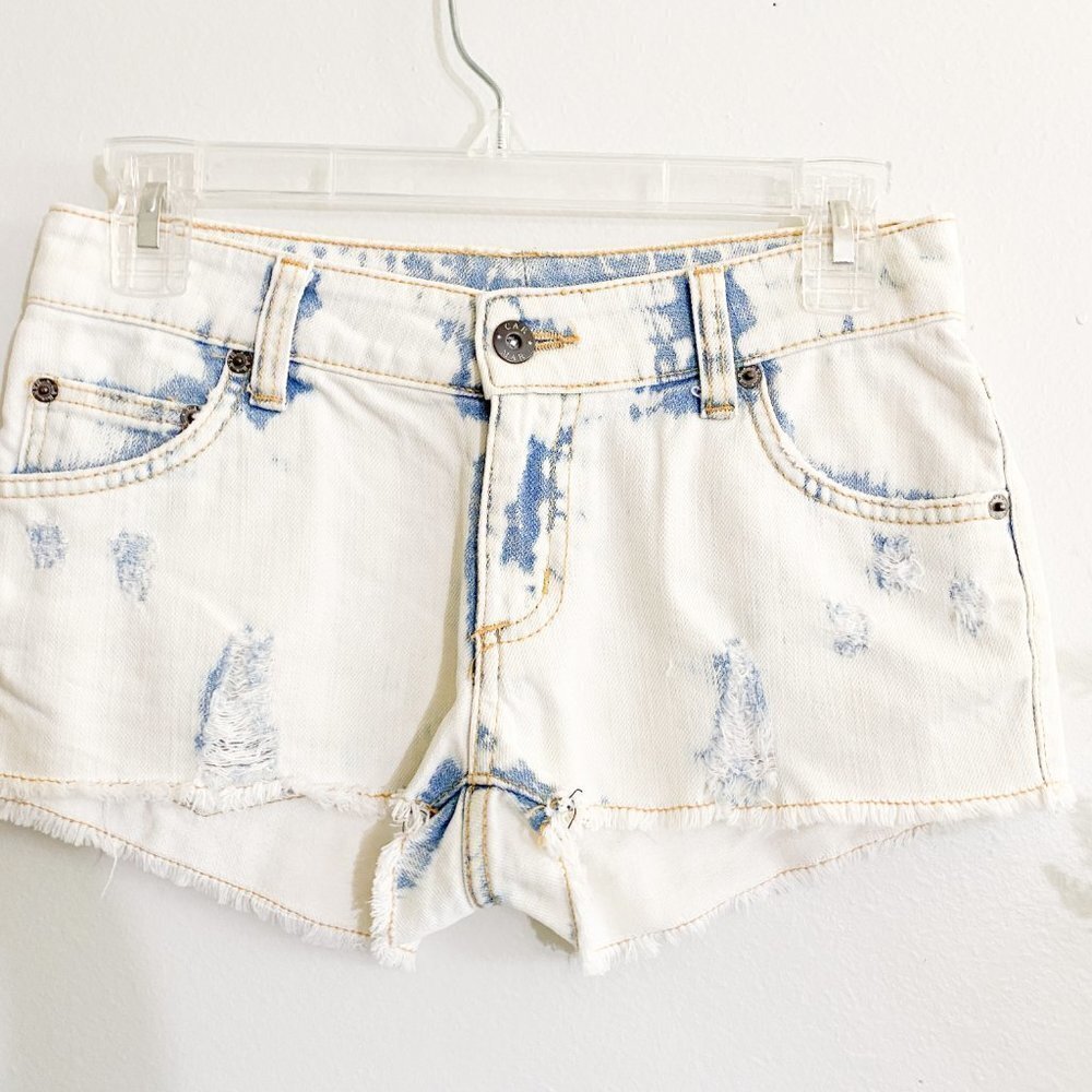 🦋 LF CARMAR Acid Wash Denim Jean Shorts Low Rise 23 Cutoff Casual Festival - Picture 4 of 5